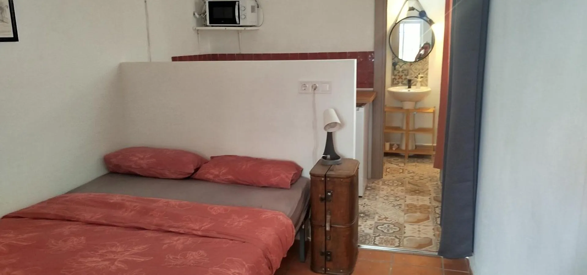 Relax Ferrandiz Apartment Malaga Homestay